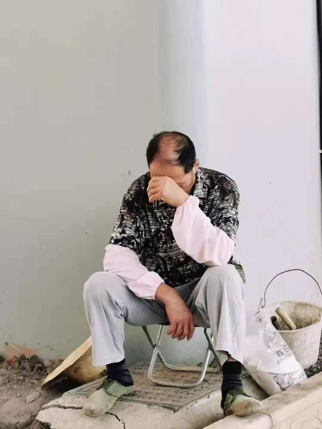  赵彬：看完这个外卖小哥的朋友圈，我惊了