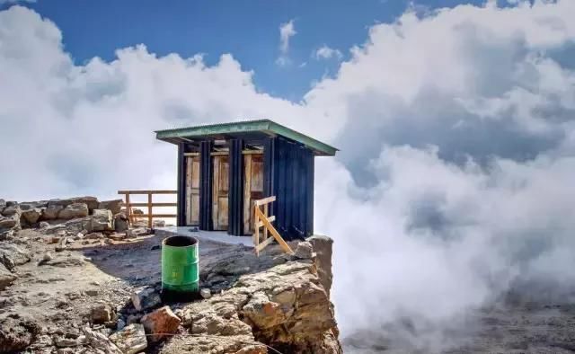 这些厕所太奇葩了！谁敢上啊！