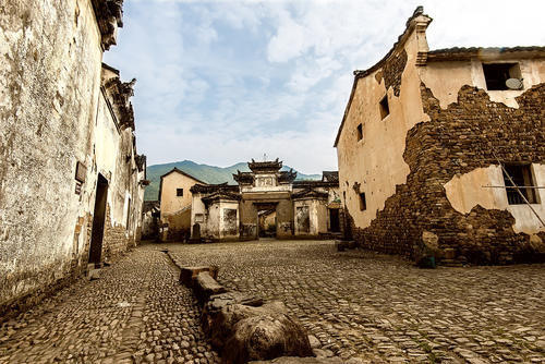 江南保存最好的古镇也就是这里了，古韵古风，风景如画