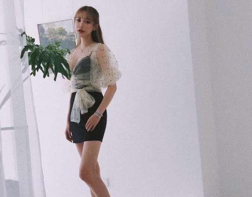 14岁被亲妈带上整容不归路花400万整容如今容貌让人不忍直视