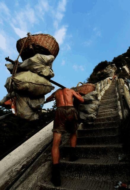 国内景区卖最“贵”的矿泉水，一瓶11元，原因竟令人寒酸!