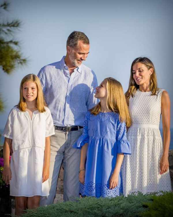 西班牙皇室全家都是高颜值