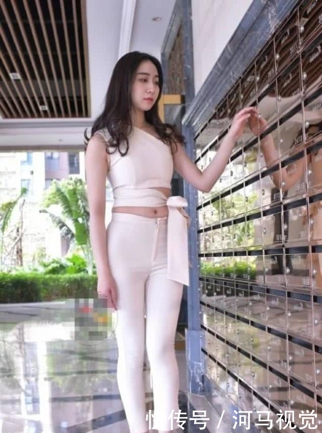 清爽■街拍:清爽大方看起来甜美又减龄,美范十足显你靓丽的好身姿