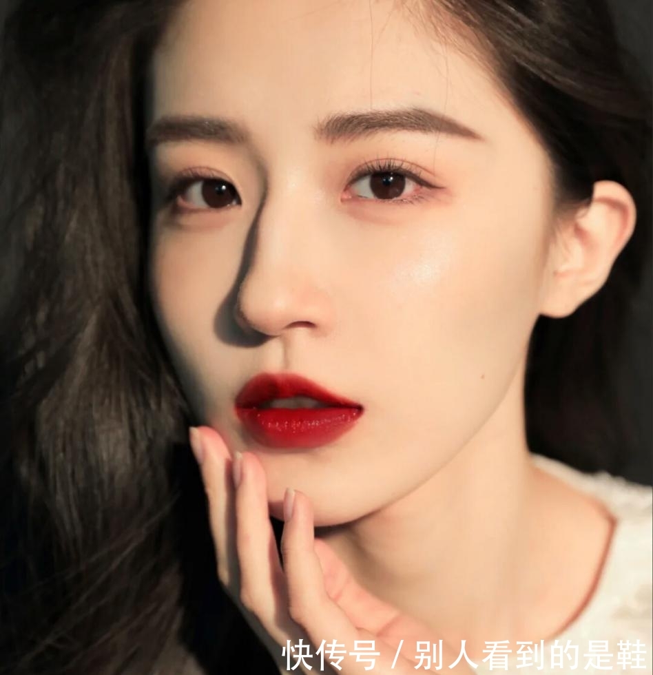  『质地』李佳琦都看好的这几款平价口红，显色高级顺滑，好用不输大牌