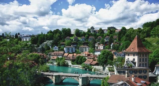 因为太美禁止拍照的国家，7块钱买湖景房，一生一定要去一次