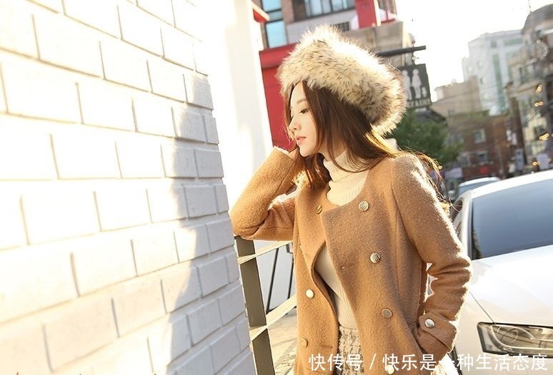 棕色■时尚穿搭第八期棕色毛呢外套搭配黑色打底裤