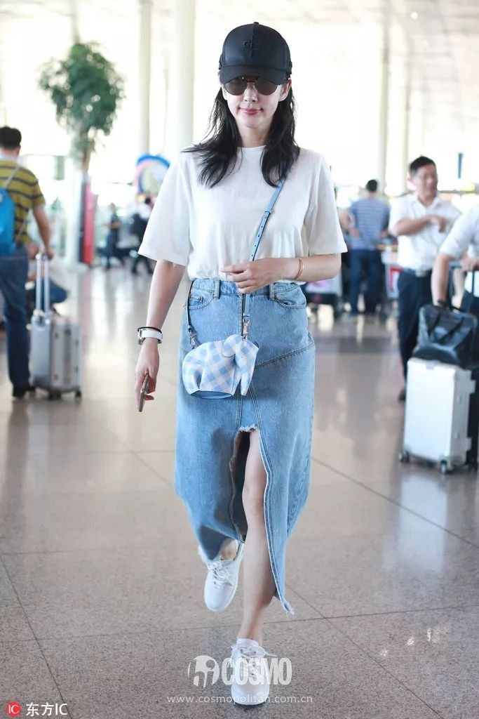 时髦办 | 两个月不见的刘亦菲穿上牛仔裙更美了