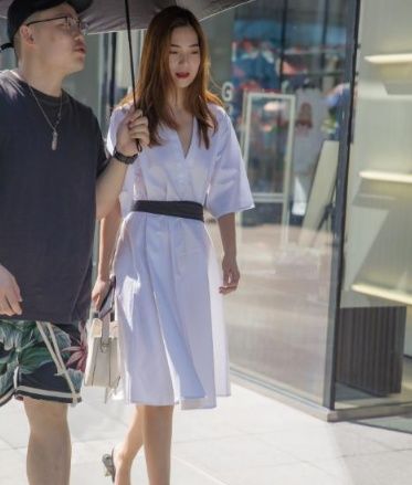 腿部曲线完美，迷倒万千少男啊!