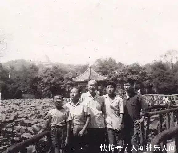 一组中山公园老照片，是否有你熟悉的身影、美好的回忆！