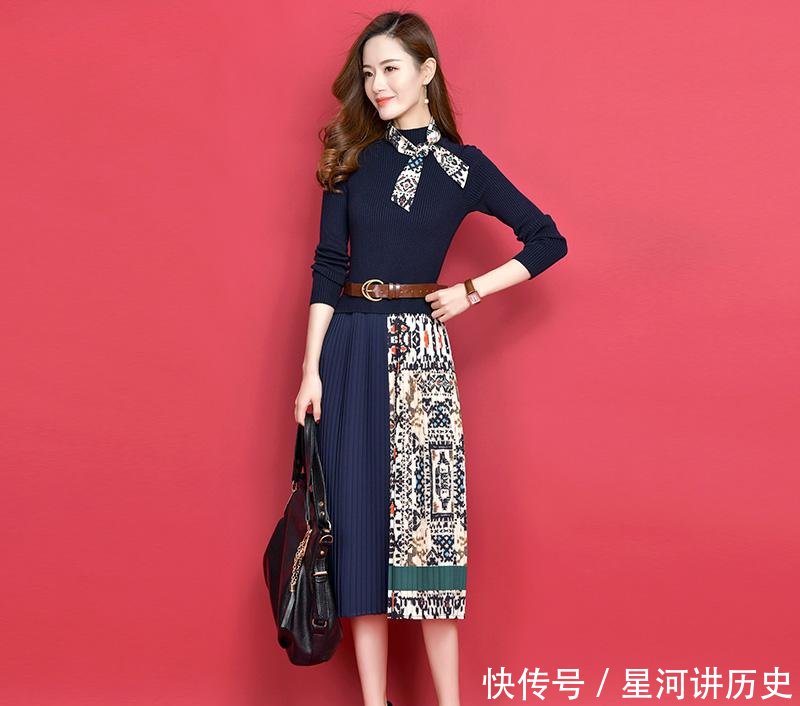  #时尚#无意中发现一春裙，“法式”欧版裙+裸靴，70后穿，美得超高级