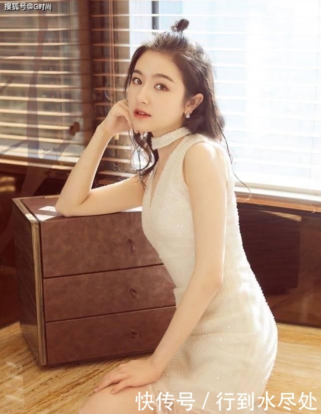  [气质]做为时尚潮流小公举你都还没Get明星款的丸子头吗？ 那么你就out了