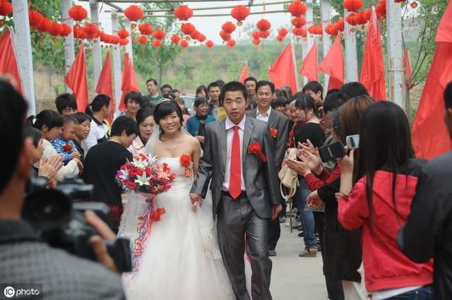  冬天■为何农村冬天红白喜事多？为何老人冬天难熬？听听老人怎