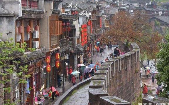 中国最惹争议的景区，火了之后就开始收费，如今免费也没人去！