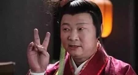 『神仙』演太监出名，娶180超模归隐山林养鸡，如今快活似神仙