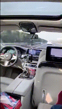  算不算@搞笑GIF：这也没有系安全带啊，算不算违规啊