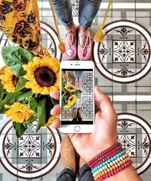 故宫新出的雪糕美上天！“带着雪糕去打卡”，你们真的太会玩了