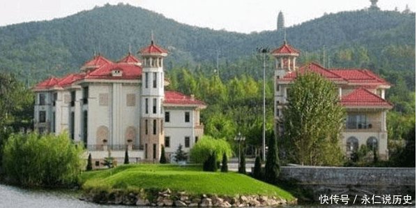  「影响力」中国最有影响力的十个村, 一个村的经济就可以顶过一