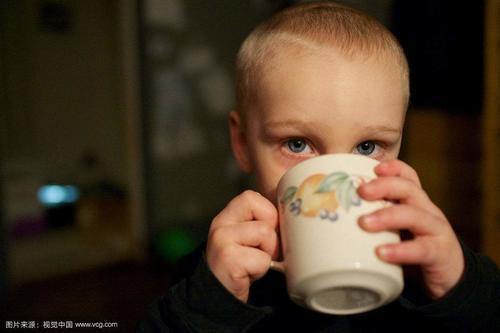 65度以上热水被划为致癌物,是谣言吗?还动不动就让喝热水?