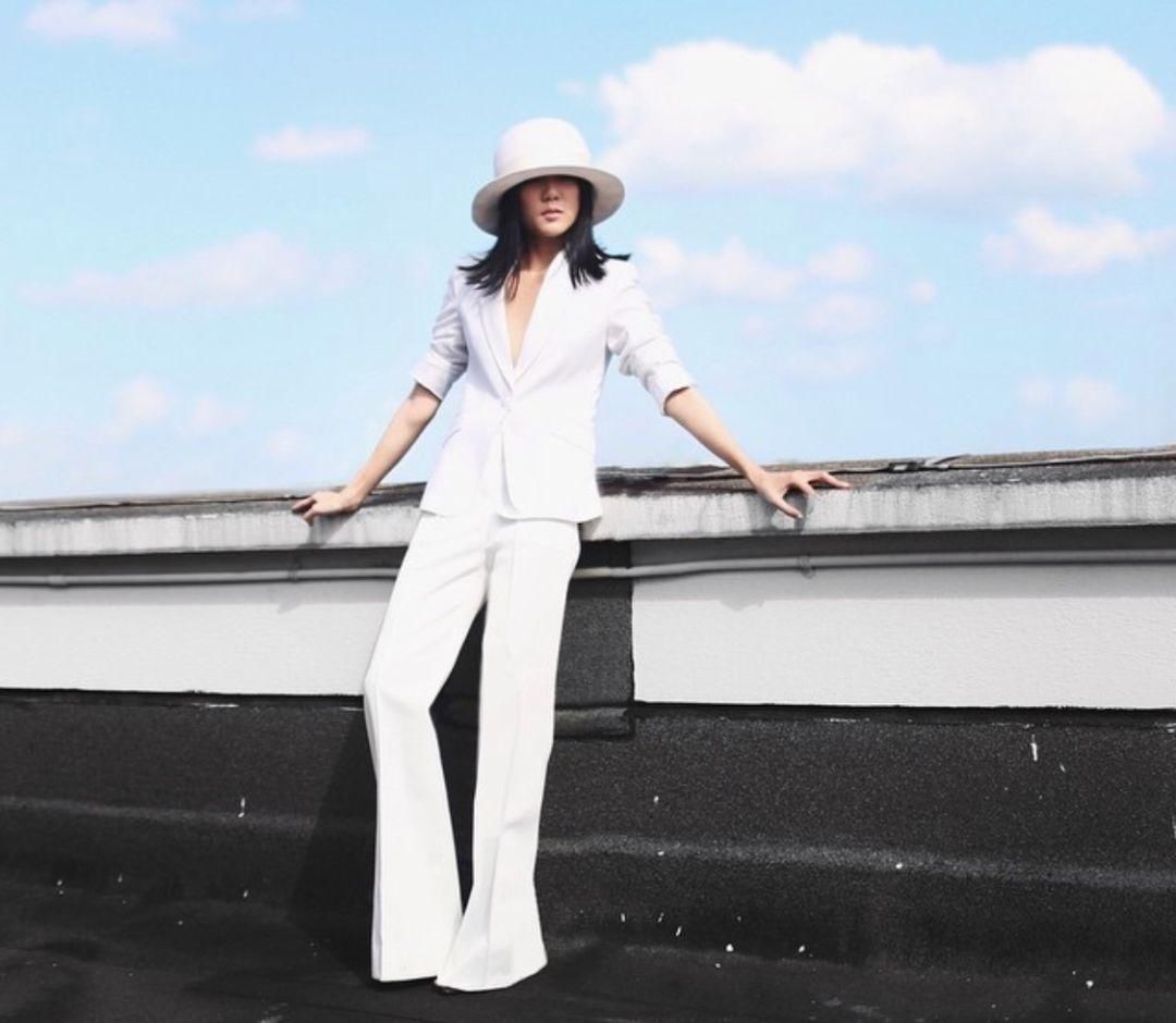 150+cm的周冬雨竟不输173cm的林志玲?