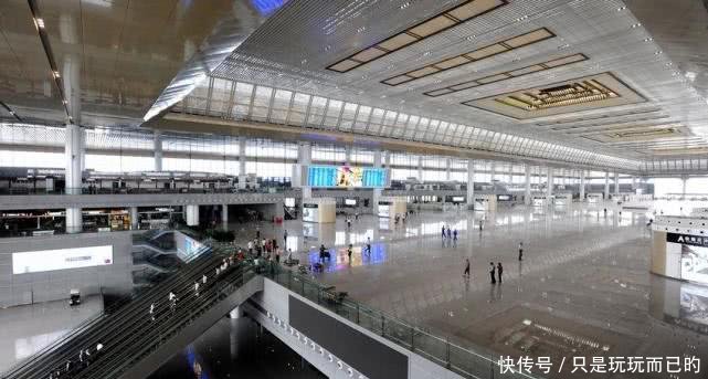 亚洲最大的火车站，投资超300亿元，并不是郑州东站和西安北站