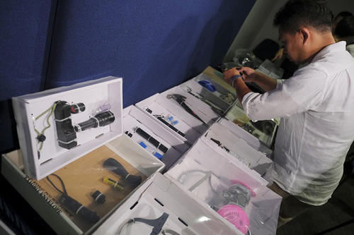 警方必须采取严正行动制止暴力行为