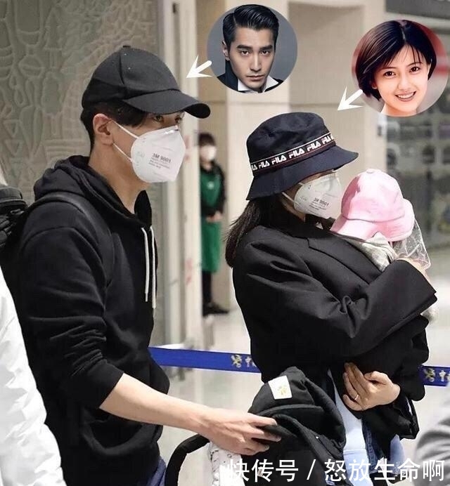  【行李】赵又廷一家现身机场，高圆圆抱着女儿，赵又廷拿行李，画面超幸福