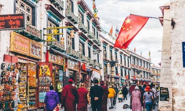  风景■中国这5条自驾路线，“一路风景美上天”