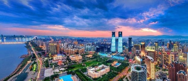 江西11地市GDP排行榜：南昌5000亿，赣州2500亿，九江2407亿