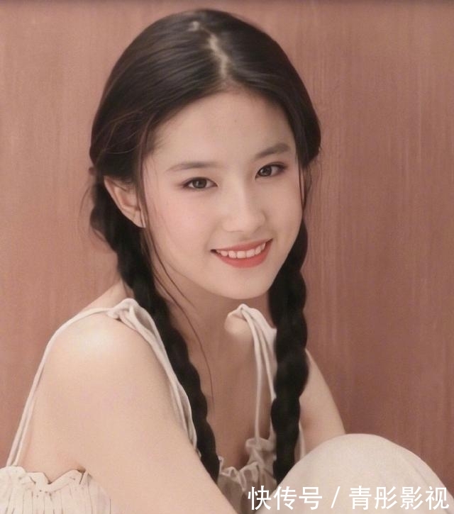 「精华液」普通人也可以有“上镜脸”,掌握好这3点,不动声色美过别人!
