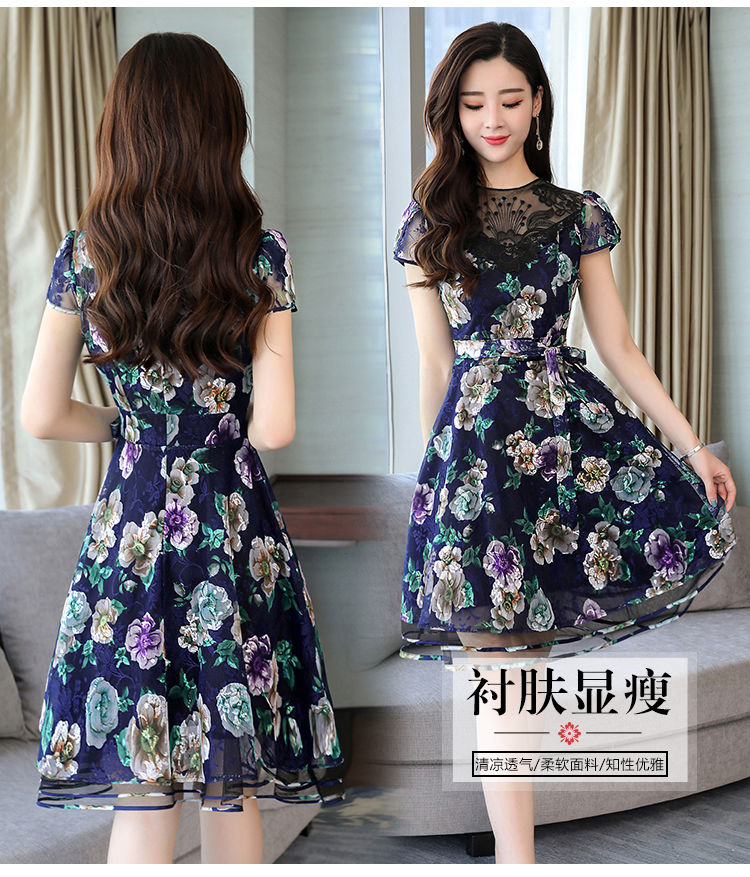 有一种性感，叫“蕾丝裙”，若隐若现的气质，连背影都过分吸睛