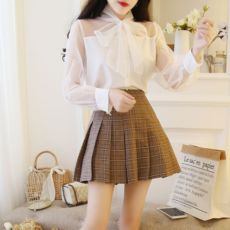 小香风套装才叫时尚,看着都不舍得眨眼睛,显嫩漂亮很吸睛