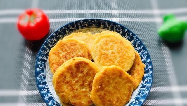  『豆渣』很多人不吃这东西，通常把它当垃圾扔掉，不懂这样吃扔掉太可惜了