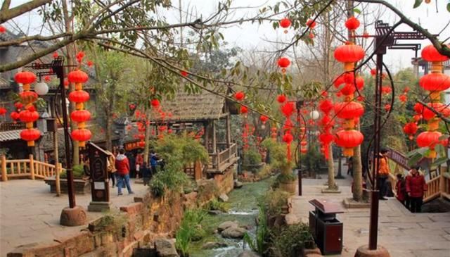 去成都旅游，哪里最值得去？