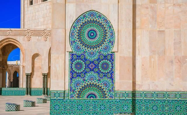 为了国王的梦,3万工人移沙填海,耗资5亿多美元建海上清真寺