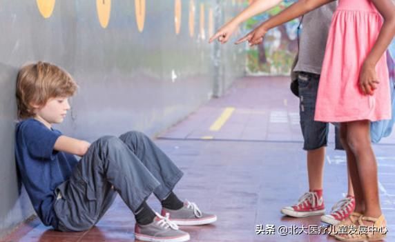  小宇@面对4岁自闭儿小宇不再攻击了，如何照顾自闭症孩子？