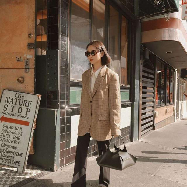  「上班」初春穿搭,高级平价斜挎包,日常上班都可以