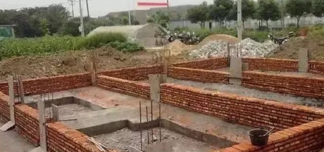 农村统一规划全面叫停农村自建房, 那些住危房的农民怎么办