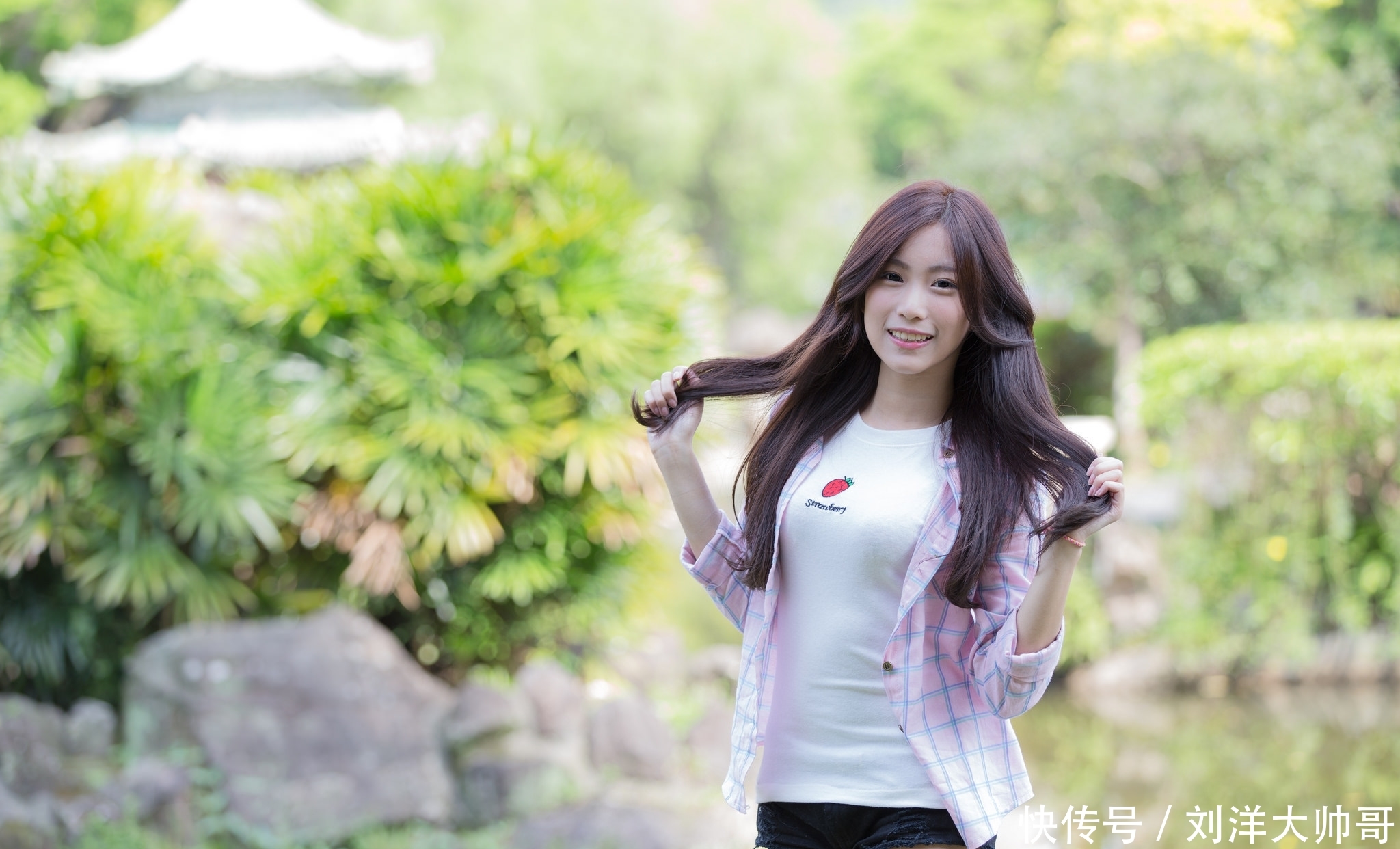  [秀美]青春美少女时尚热裤秀美腿