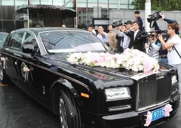 黄晓明再发4点声明表清白，曾烧钱2亿办婚礼，座驾配置更是逆天