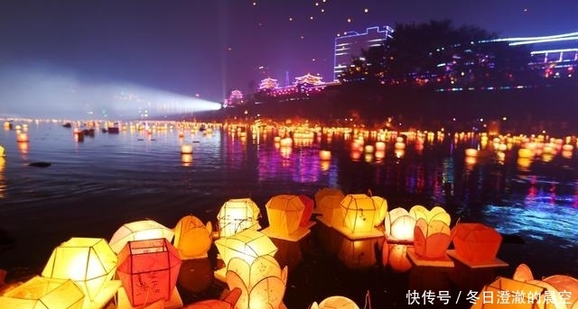 每年中元节数万人涌向广西这座小山城，只为了见证人间银河的盛景