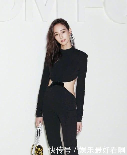 张钧甯穿改良版的“校服裤”，一条拉链撑起裤子的美感，帅翻了