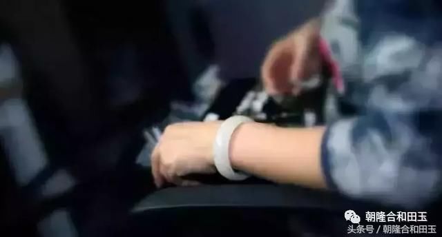 和田玉手镯该如何挑选？