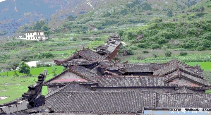 农村宅基地新政: 退出宅基地, 给你15万, 或者房子, 你选择哪个?