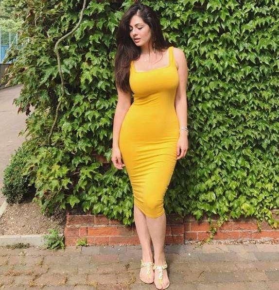 150斤欧美大码模特，身材傲人曲线匀称，网友：肉长对了地方！