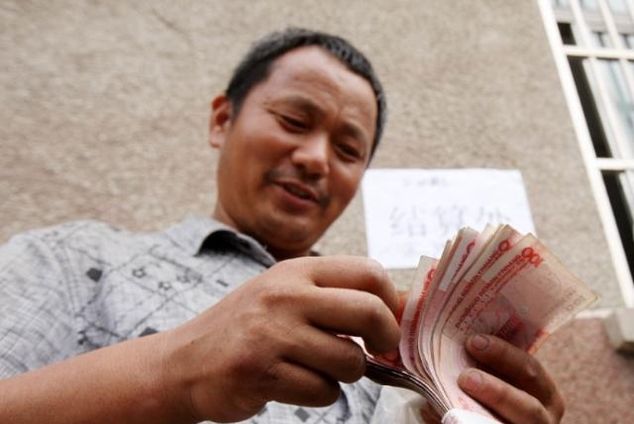  玉米■又到玉米收获季，农村收粮骗局再次升级，有的农民已被骗