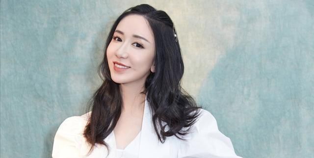  『让自己』女生肤色“暗沉”,羡慕别人天生丽质?做到这3点你也能白到发光