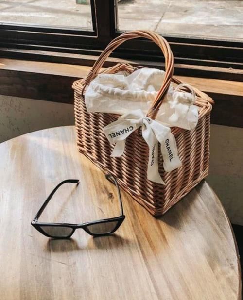  【少女】不能扔！Chanel、Dior 包装丝带除了绑头发外，还可以这样用！