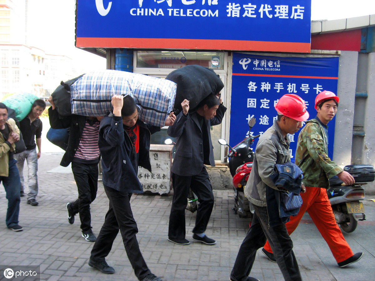 未来5年，进城打工的70、80、90后各将面临2个难题，早准备早解决