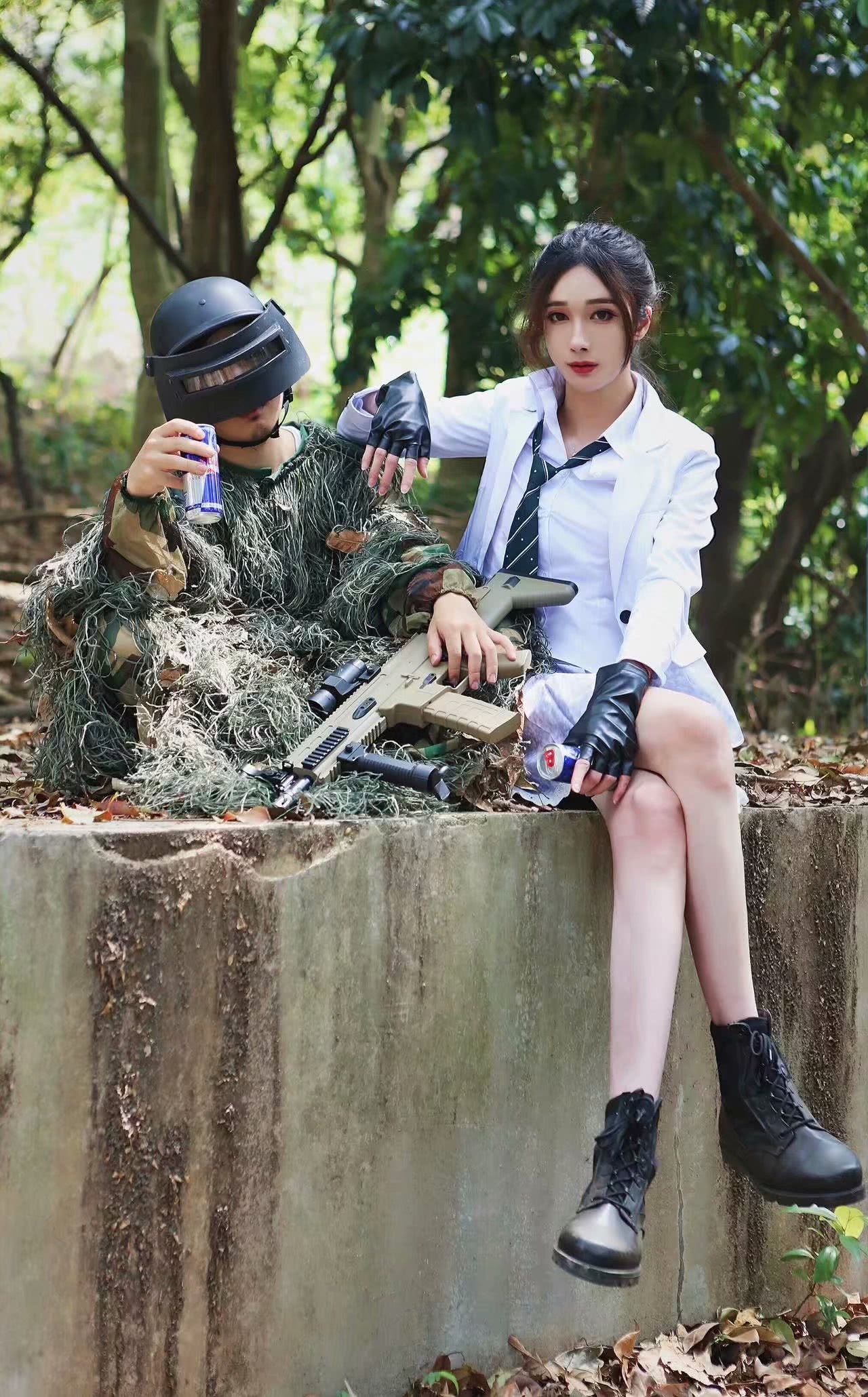 真人版绝地求生,小姐姐美如画却多了一物惹哭粉丝,网友:娶不起!