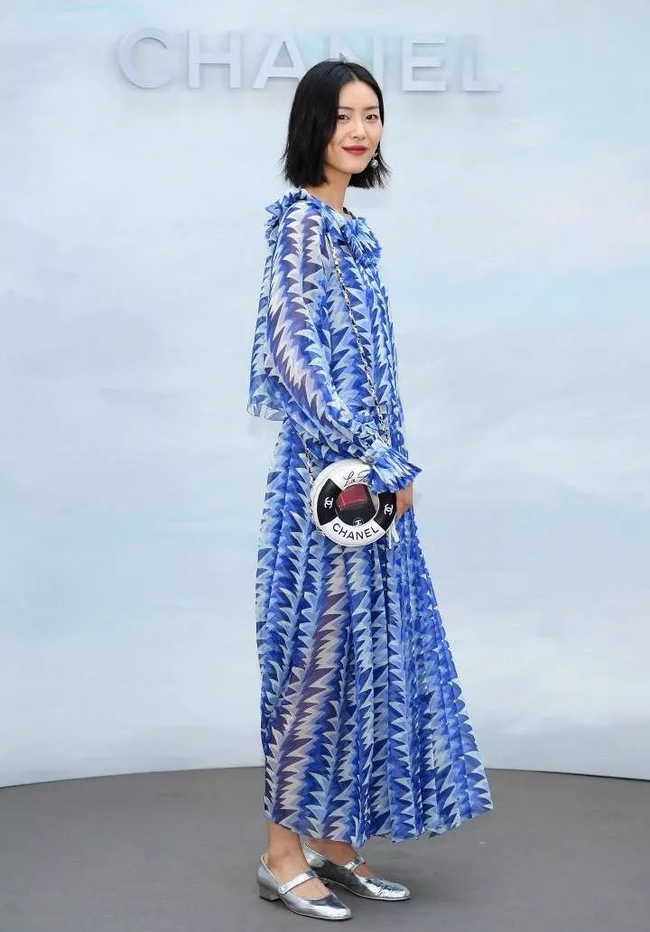 T型台 | 刘雯周迅比美，我迷茫了